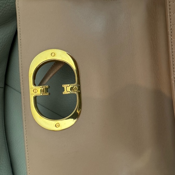 Medium Dior Caro Bag powder pink. - Picture 12 of 14